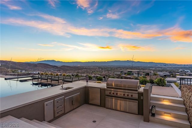 1550 Dragon Crest Avenue, Henderson, NV 89012