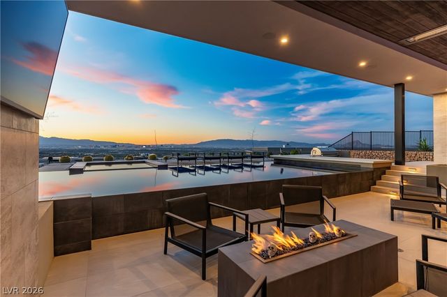 1550 Dragon Crest Avenue, Henderson, NV 89012