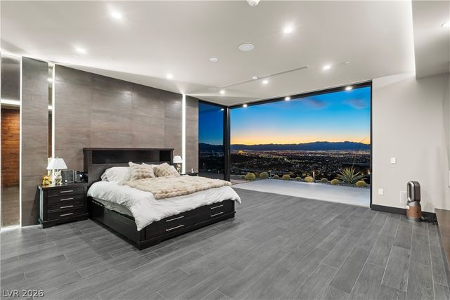 1550 Dragon Crest Avenue, Henderson, NV 89012