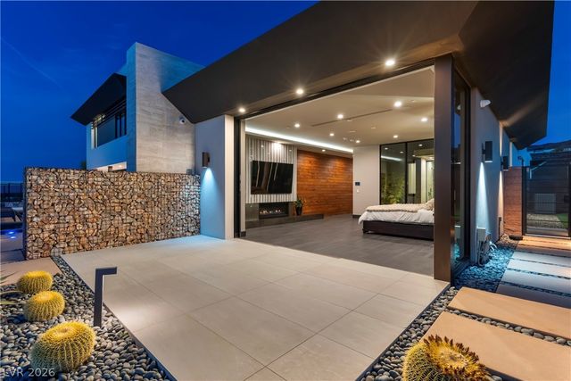 1550 Dragon Crest Avenue, Henderson, NV 89012