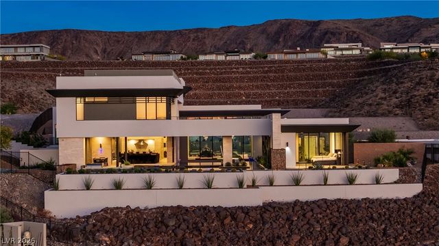 1550 Dragon Crest Avenue, Henderson, NV 89012