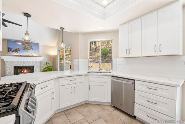 11781 Caminito De Las Missiones, San Diego, CA 92128