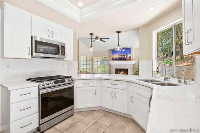 11781 Caminito De Las Missiones, San Diego, CA 92128