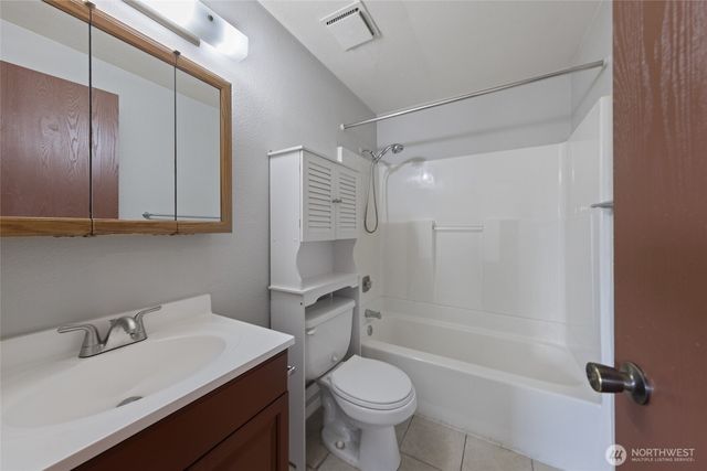 361 Earlington Avenue SW, Renton, WA 98057