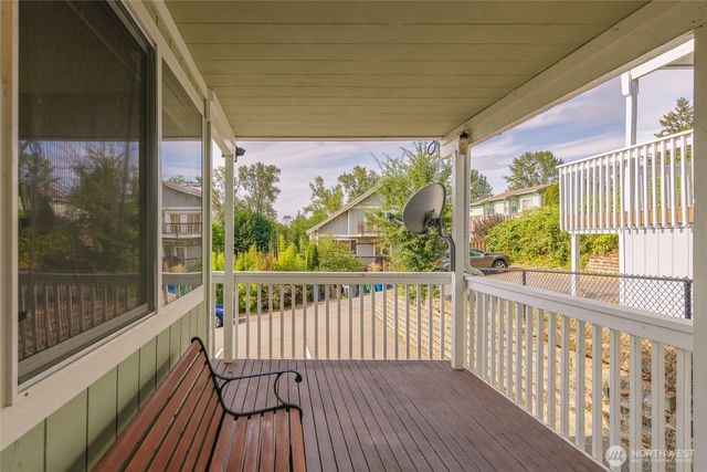 361 Earlington Avenue SW, Renton, WA 98057