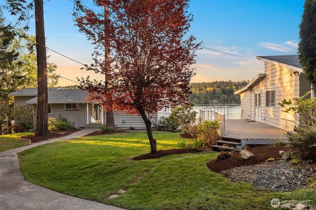 9139 SW Bayview Drive, Vashon, WA 98070