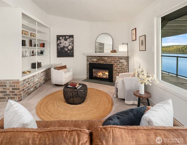 9139 SW Bayview Drive, Vashon, WA 98070