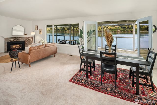 9139 SW Bayview Drive, Vashon, WA 98070