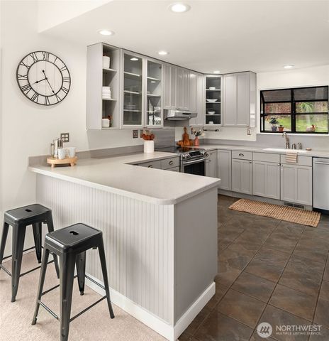 9139 SW Bayview Drive, Vashon, WA 98070