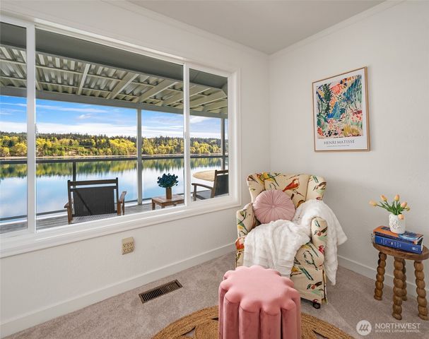 9139 SW Bayview Drive, Vashon, WA 98070
