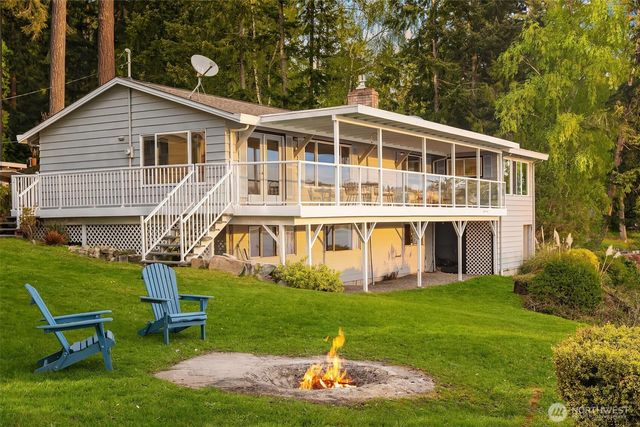 9139 SW Bayview Drive, Vashon, WA 98070
