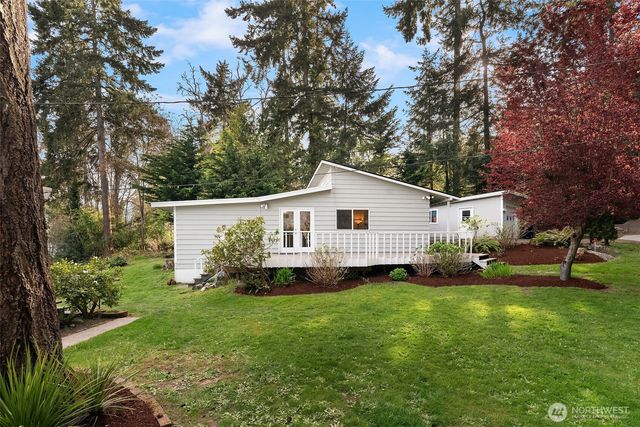 9139 SW Bayview Drive, Vashon, WA 98070