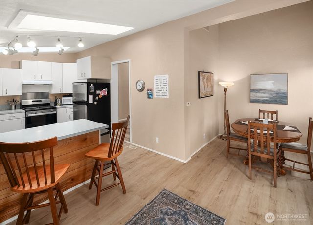 9139 SW Bayview Drive, Vashon, WA 98070