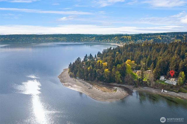 9139 SW Bayview Drive, Vashon, WA 98070
