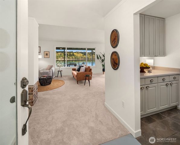 9139 SW Bayview Drive, Vashon, WA 98070