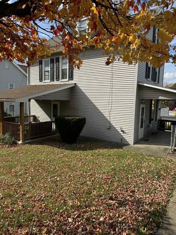 910 Harrison Ave., Jeannette, PA 15644