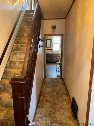910 Harrison Ave., Jeannette, PA 15644