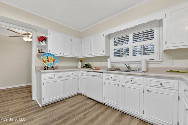 2560 Old Bay Road, Biloxi, MS 39531