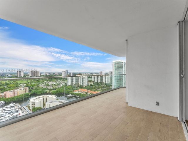 19707 Turnberry Way 25D, Aventura, FL 33180