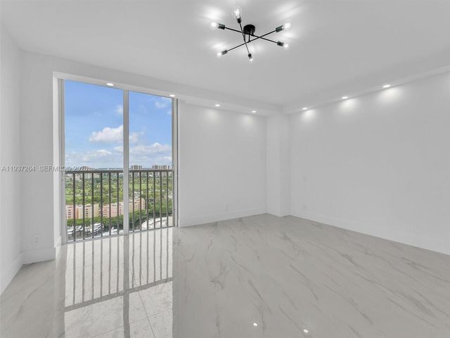 19707 Turnberry Way 25D, Aventura, FL 33180