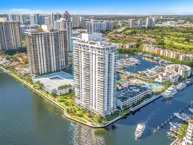 19707 Turnberry Way 25D, Aventura, FL 33180