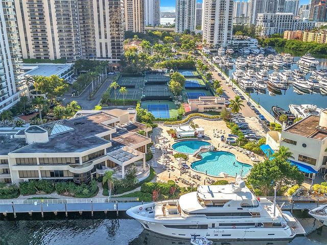 19707 Turnberry Way 25D, Aventura, FL 33180