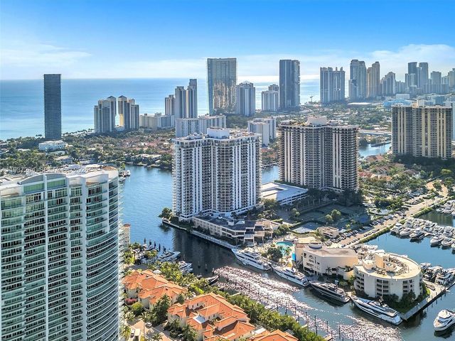 19707 Turnberry Way 25D, Aventura, FL 33180