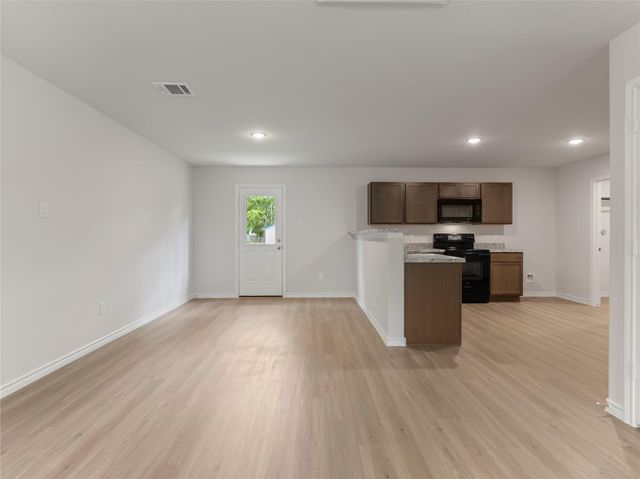 306 N Orange Street, Sweeny, TX 77480