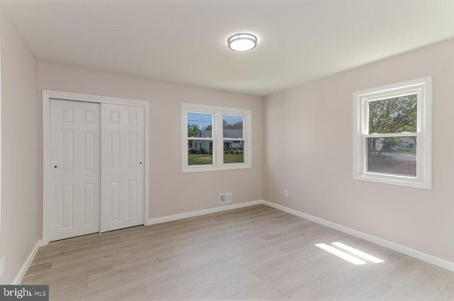 18 BONG TER, Mount Holly, NJ 08060