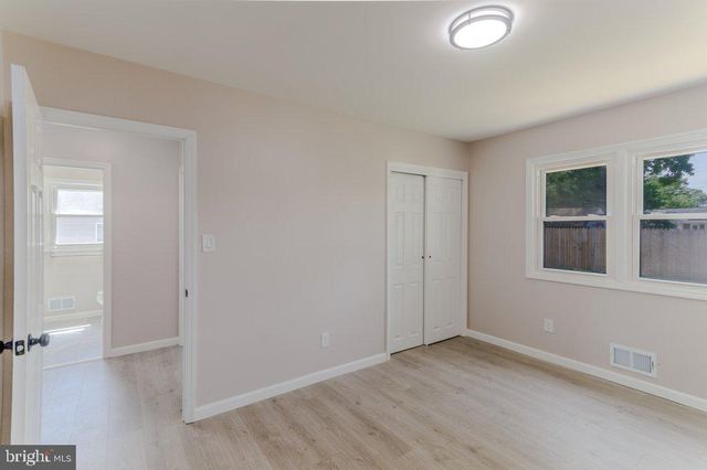 18 BONG TER, Mount Holly, NJ 08060