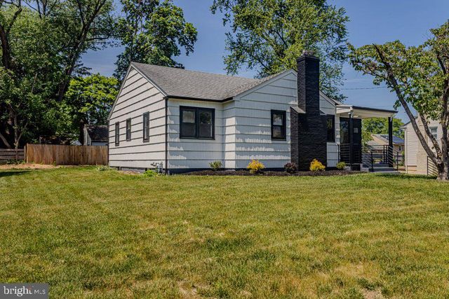 18 BONG TER, Mount Holly, NJ 08060
