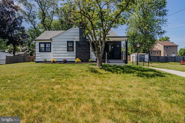 18 BONG TER, Mount Holly, NJ 08060