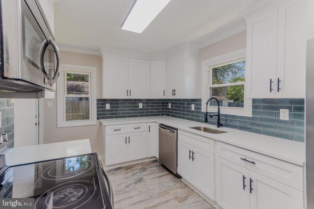 18 BONG TER, Mount Holly, NJ 08060