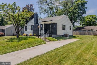 18 BONG TER, Mount Holly, NJ 08060