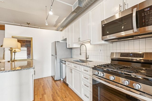 417 S Jefferson Street 313B, Chicago, IL 60607