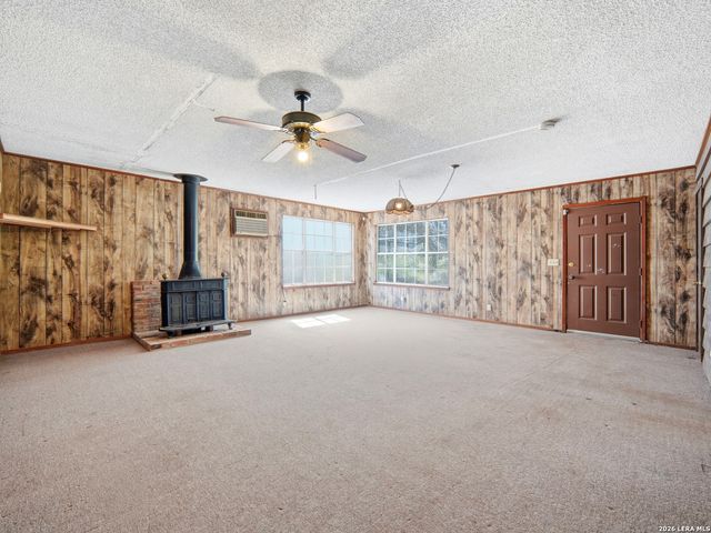 300 Avenue M, Hondo, TX 78861