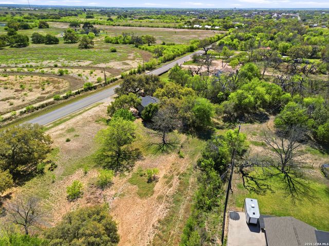 300 Avenue M, Hondo, TX 78861