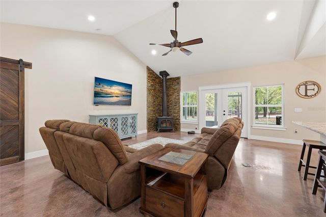 357 SW CONESTOGA WAY, Fort White, FL 32038