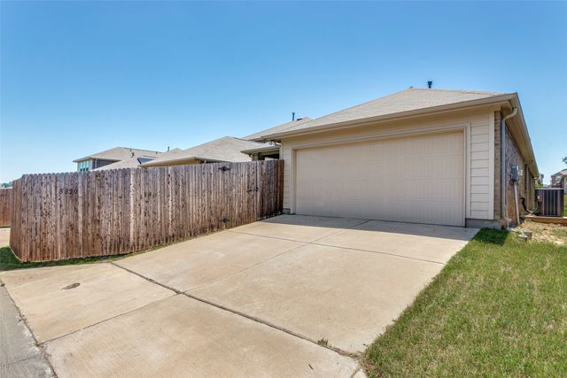 5820 Fir Tree Lane, Fort Worth, TX 76123