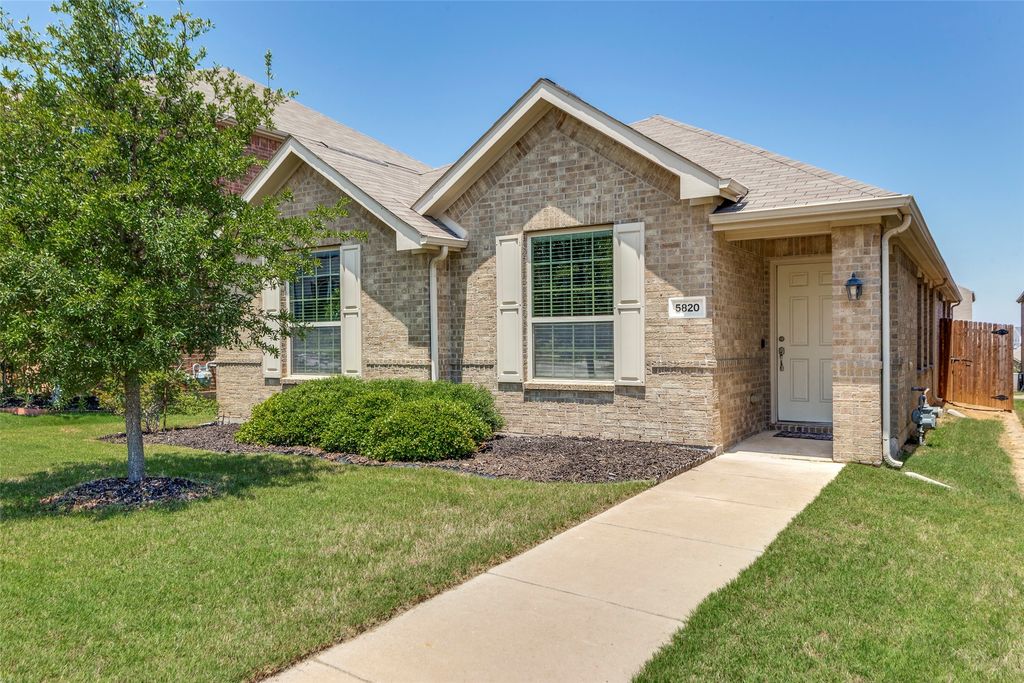 5820 Fir Tree Lane, Fort Worth, TX 76123