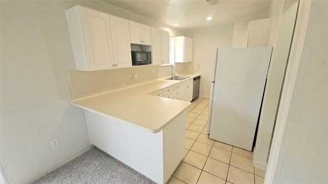 210 Brigadoon Lane, Friendswood, TX 77546