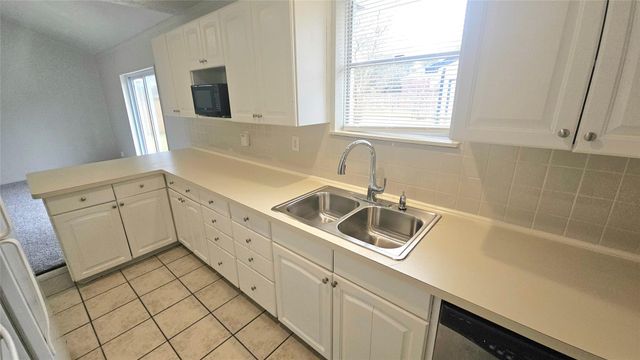 210 Brigadoon Lane, Friendswood, TX 77546