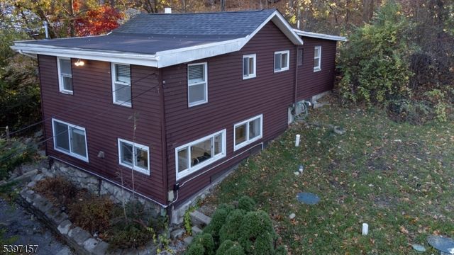 18 Decker Pond Rd, Vernon Twp., NJ 07461