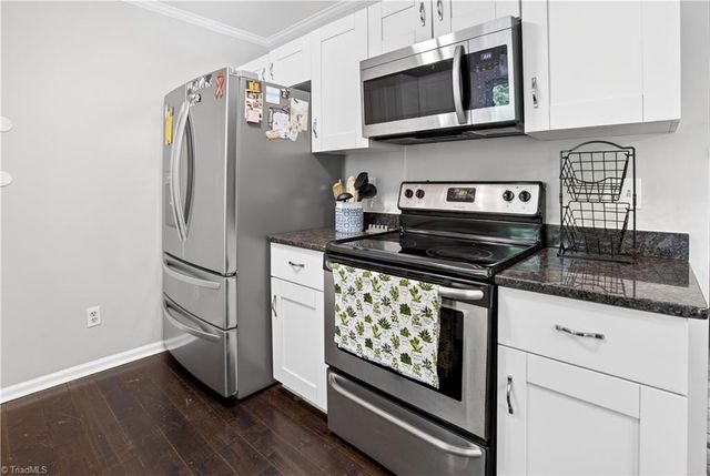 6595 Jonathan Street, Pfafftown, NC 27040