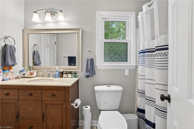 6595 Jonathan Street, Pfafftown, NC 27040