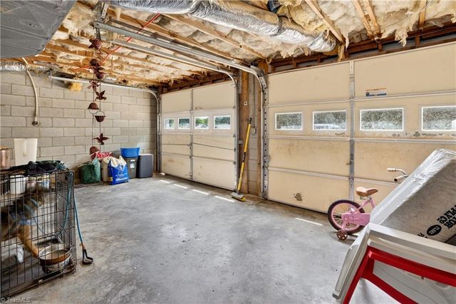 6595 Jonathan Street, Pfafftown, NC 27040