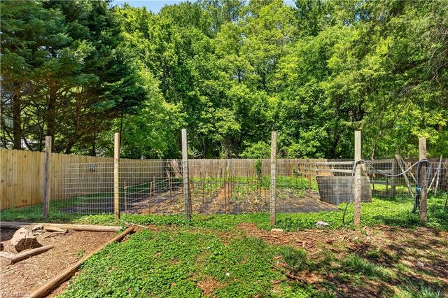6595 Jonathan Street, Pfafftown, NC 27040