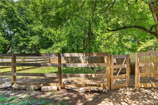 6595 Jonathan Street, Pfafftown, NC 27040