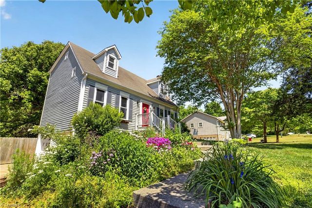 6595 Jonathan Street, Pfafftown, NC 27040