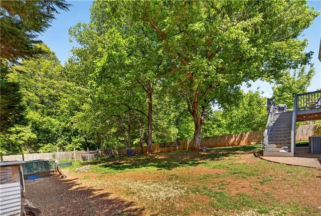 6595 Jonathan Street, Pfafftown, NC 27040